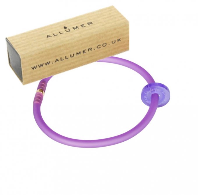 Style for stroke - gold leaf bracelet back Style for stroke - gold leaf bracelet back