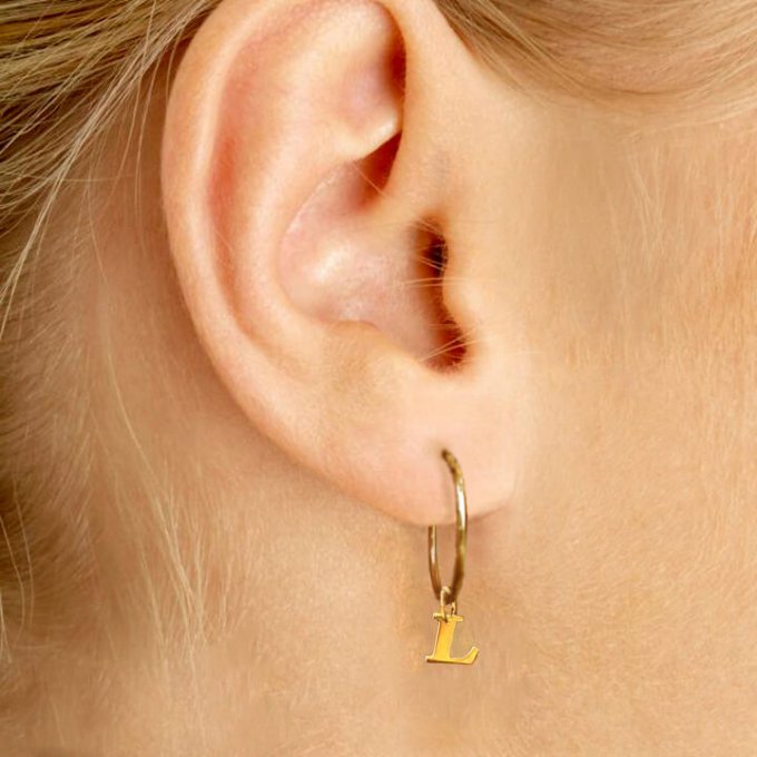 earring-on-ear-T cropped2